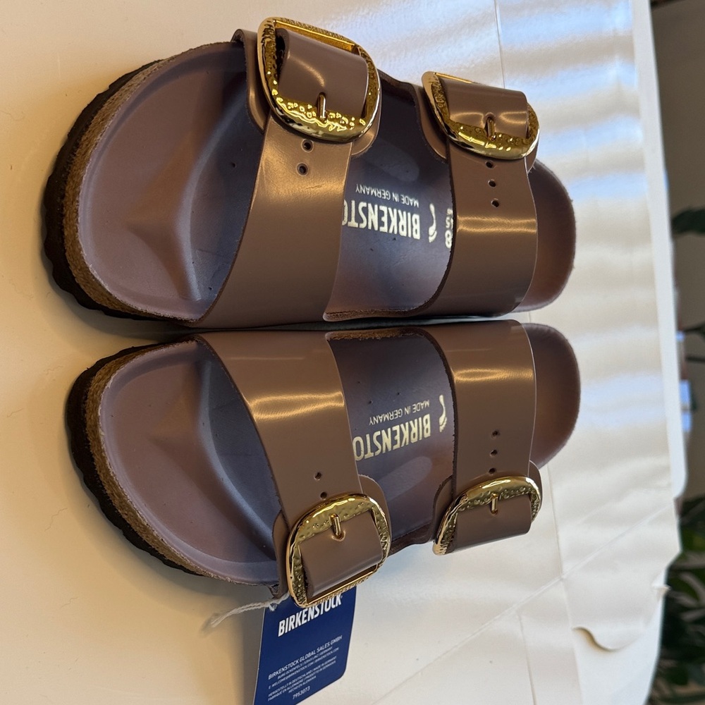 Birkenstock Buckle Natural Leather Patent High-Shine Faded Purple. - Picture 6 of 11